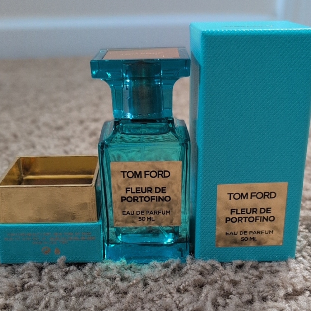 Tom Ford Fleur de Portofino parfume